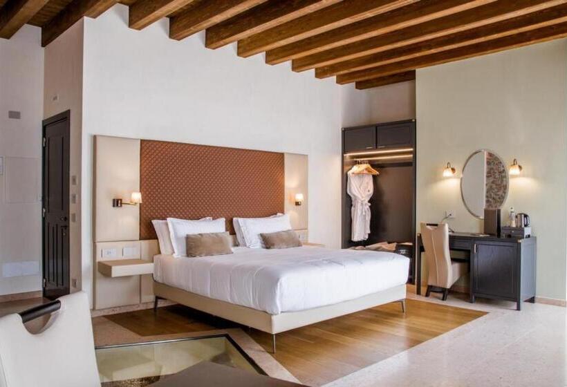 带河湖景观的套房, Corte Regia Relais & Spa