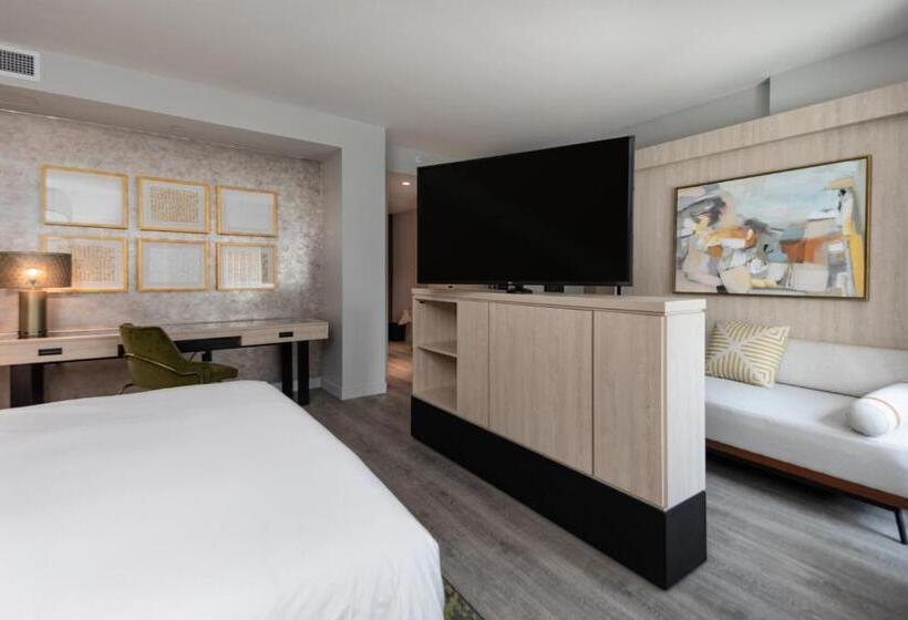 带大床的套房, Hyatt Centric Charlotte Southpark