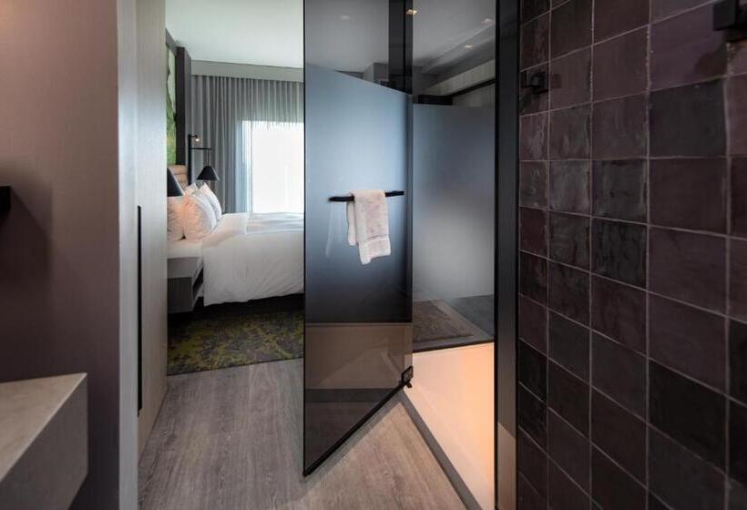 Номер Премиум, Hyatt Centric Charlotte Southpark
