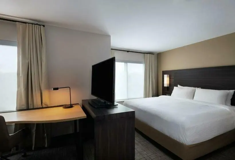 キングサイドベッドのスタンダードワンルーム, Residence Inn New Brunswick Tower Center Blvd