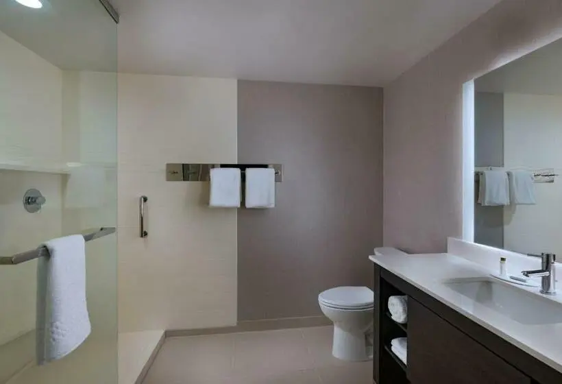 キングサイドベッドのスタンダードワンルーム, Residence Inn New Brunswick Tower Center Blvd