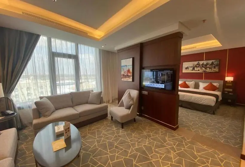 سوییت جونیور, Velar Inn