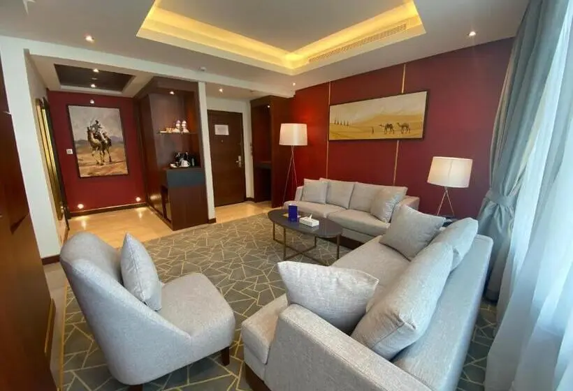 سوییت جونیور, Velar Inn