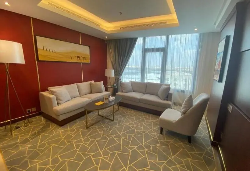 سوییت جونیور, Velar Inn