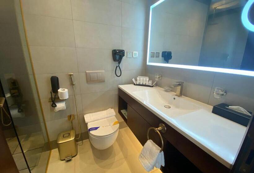 デラックススイート, Velar Inn