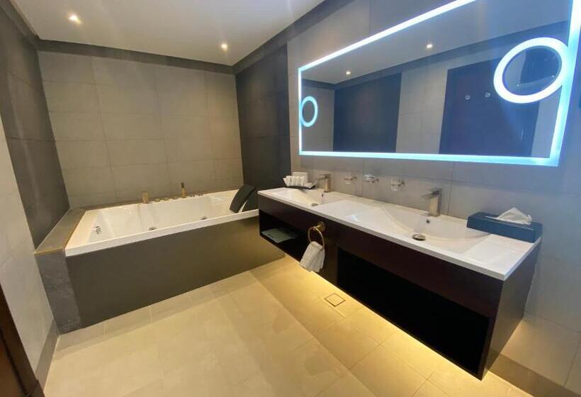 エクゼクティブスイート, Velar Inn