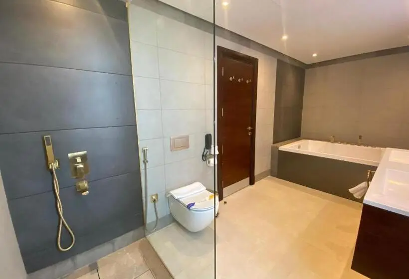 سوییت اجرایی, Velar Inn