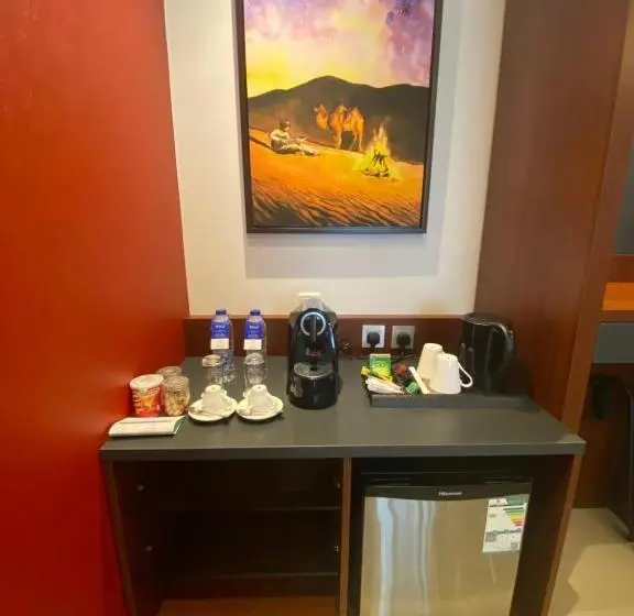 سوییت اجرایی, Velar Inn