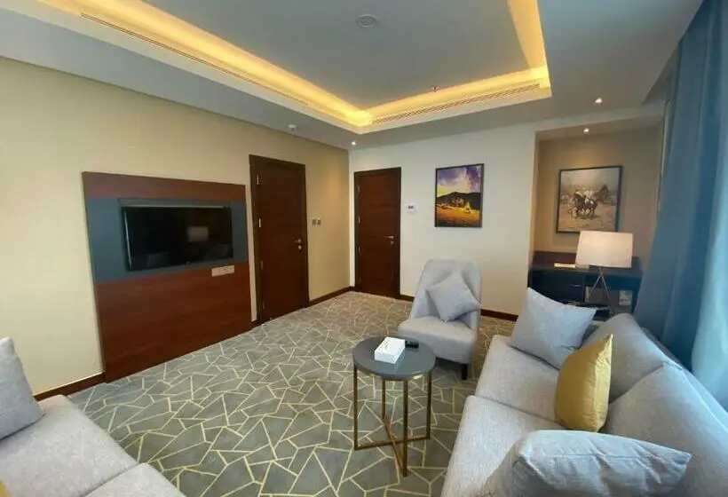 سوییت سوپریور, Velar Inn