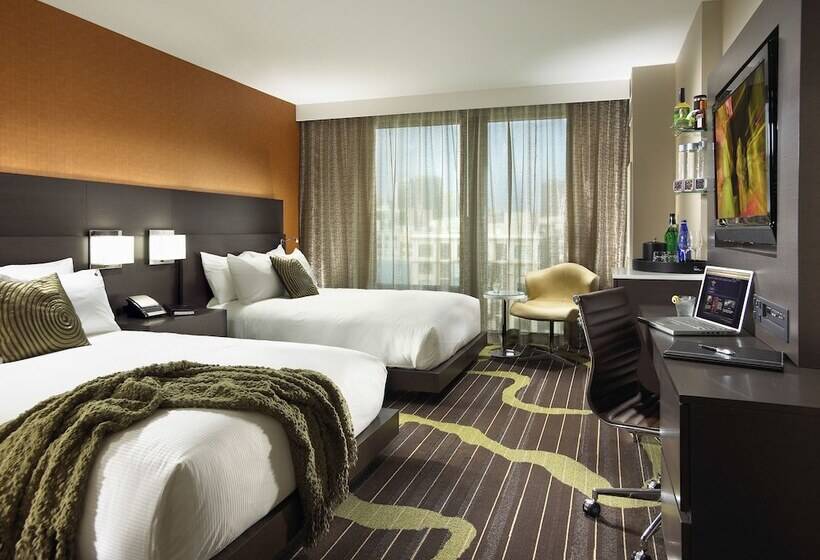 Люкс, Hard Rock Hotel San Diego