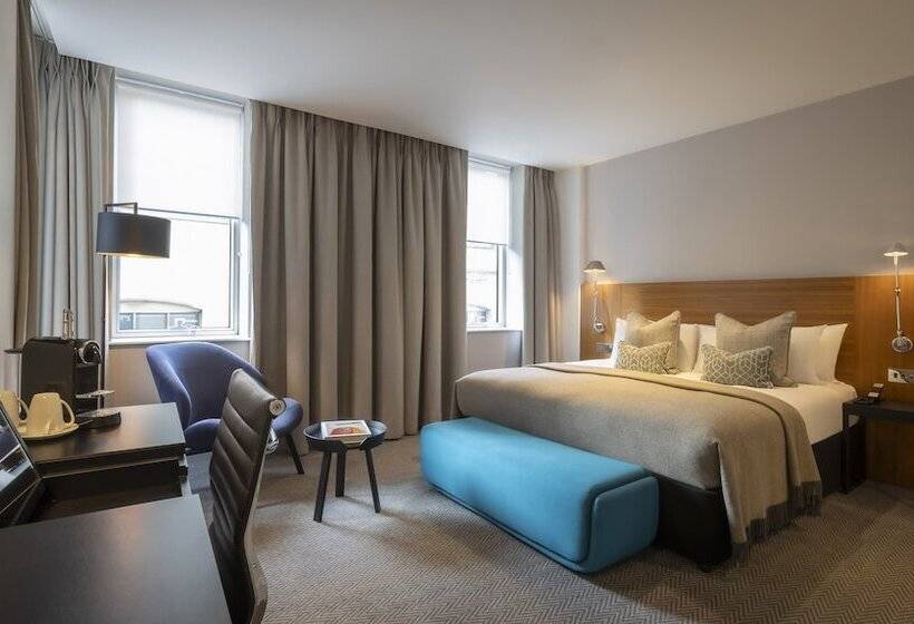 キングサイズベッドのスーペリアルーム, Clayton Hotel London Wall