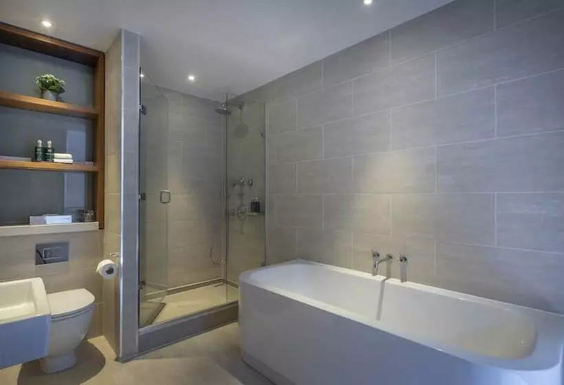 キングサイズベッドのデラックスルーム, Clayton Hotel London Wall
