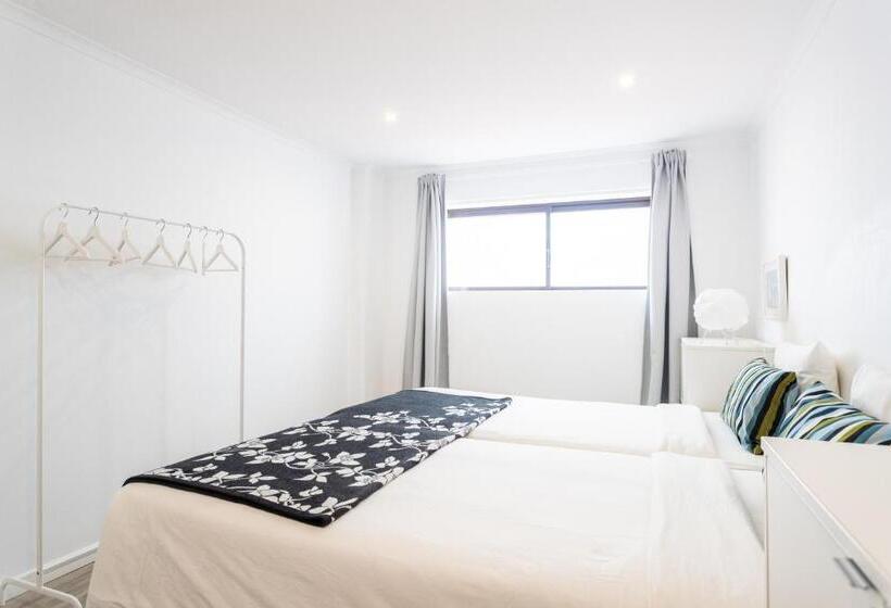 اتاق پایه با سرویس بهداشتی مشترک, Blue Buddha Beach House