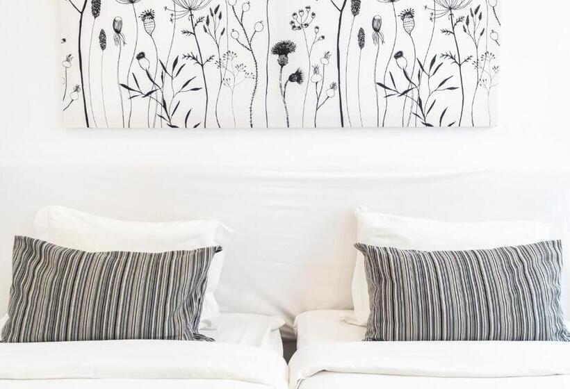 اتاق پایه با سرویس بهداشتی مشترک, Blue Buddha Beach House