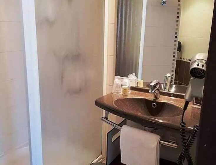Standard Neljän Hengen Huone, Logis Boutique Hotel Novalis