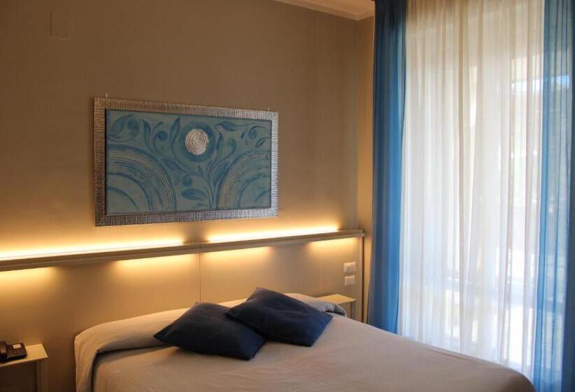 スタンダードルーム, Delfina