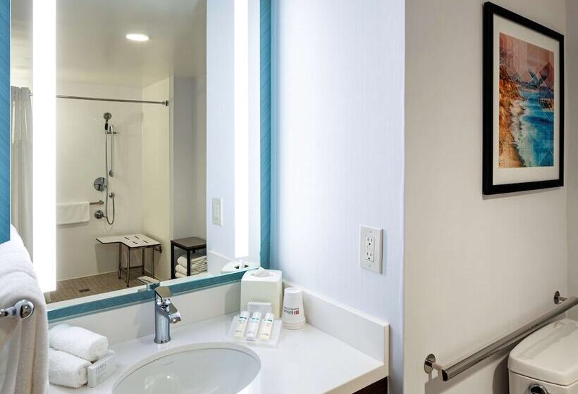 חדר סטנדרט מותאם לאדם עם מוגבלויות, Hilton Garden Inn San Diego  Rancho Bernardo