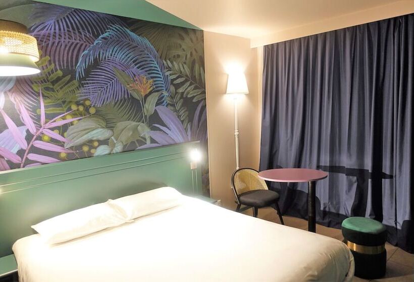 스탠다드 룸, Hôtel Grand Confort Le Moulin Rouge