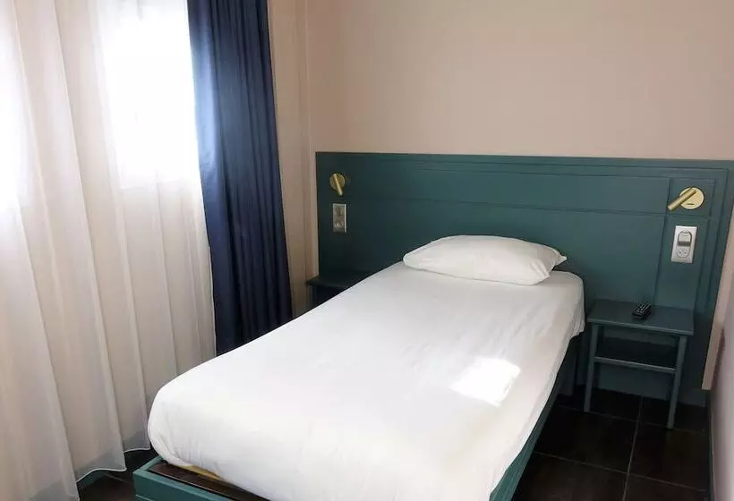スタンダードトリプルルーム, Hôtel Grand Confort Le Moulin Rouge