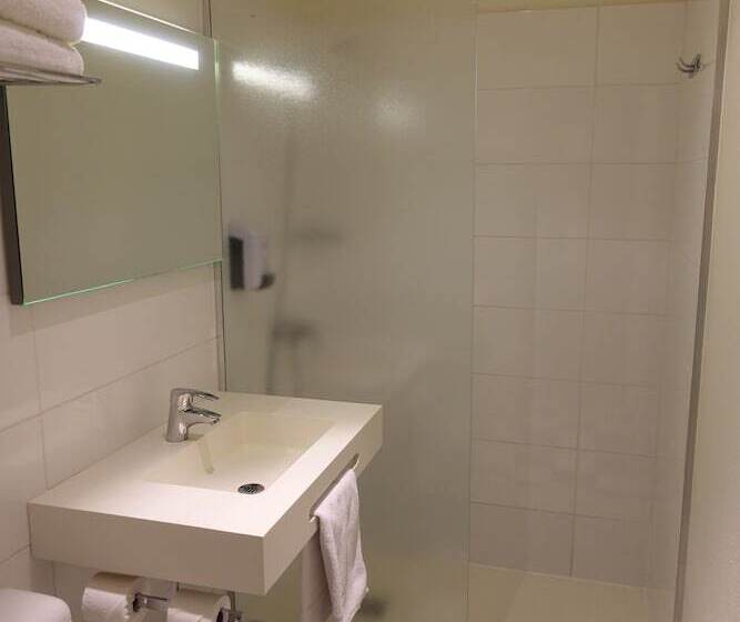 스탠다드 룸, Hôtel Grand Confort Le Moulin Rouge