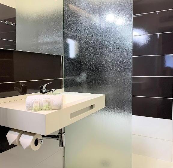 스탠다드 연결 룸, Hôtel Grand Confort Le Moulin Rouge