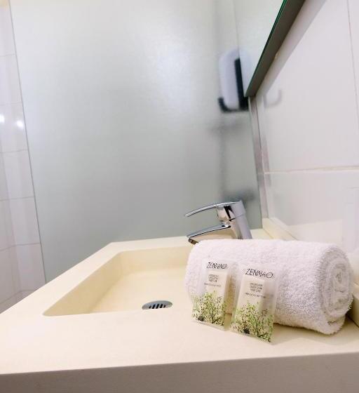 스탠다드 룸, Hôtel Grand Confort Le Moulin Rouge