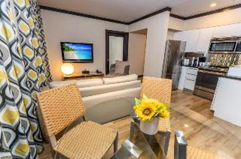 جناح, Metropole Suites South Beach