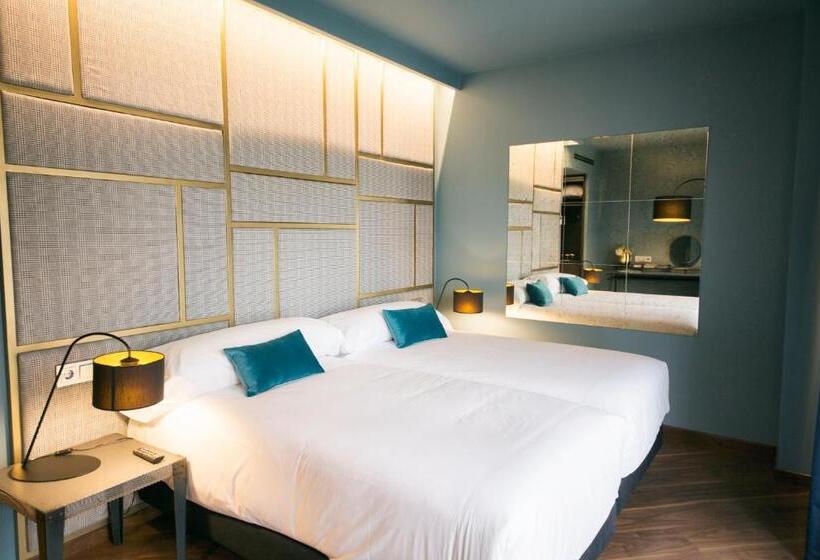 高级大房间, Pamplona Catedral