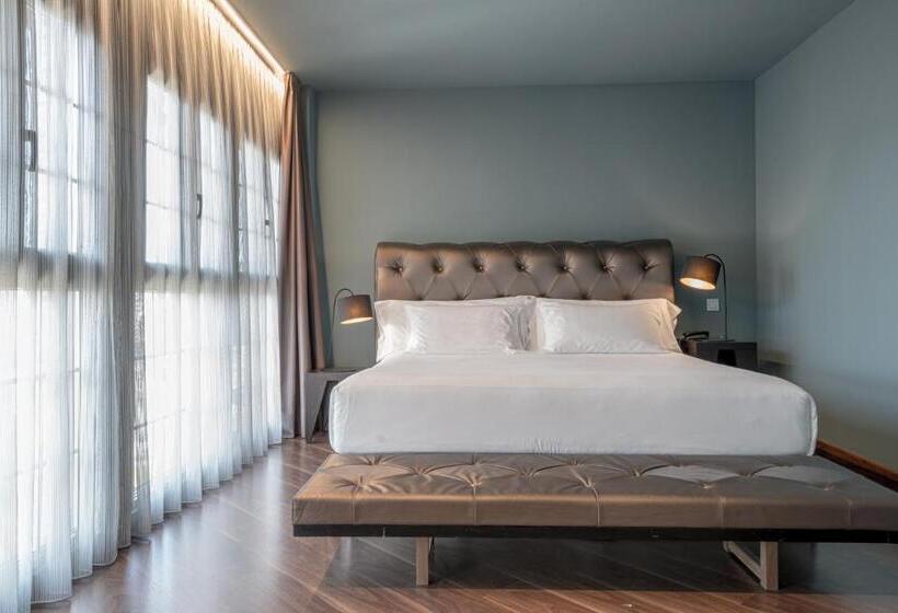 套房, Pamplona Catedral