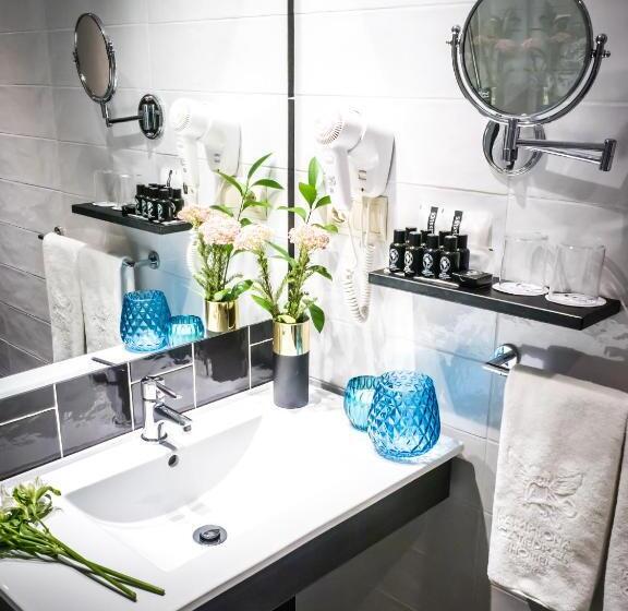 标准单人间, Pamplona Catedral