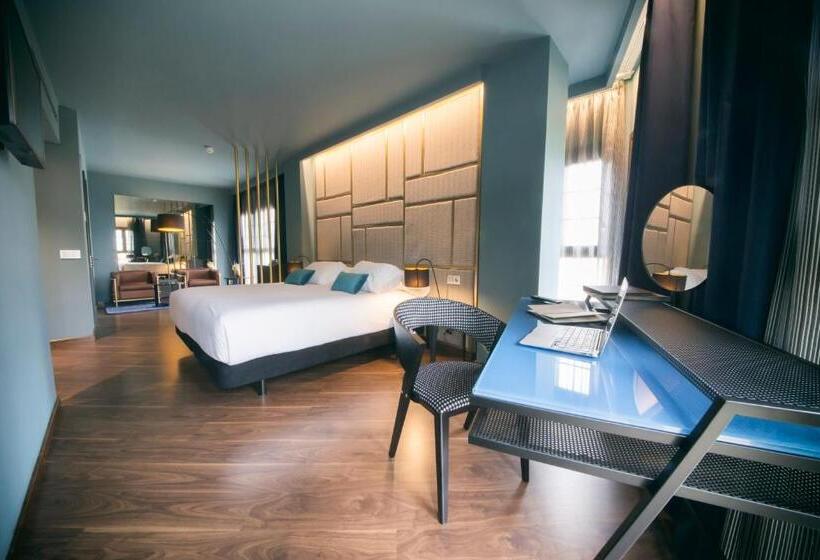 套房, Pamplona Catedral