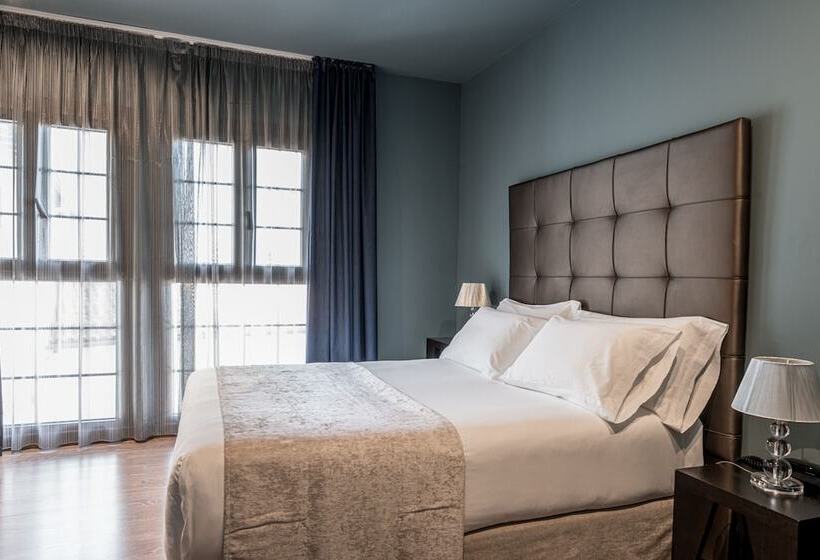 标准单人间, Pamplona Catedral