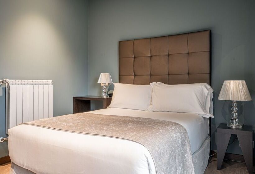 标准单人间, Pamplona Catedral