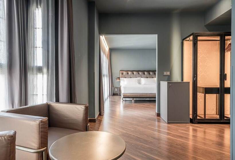 套房, Pamplona Catedral