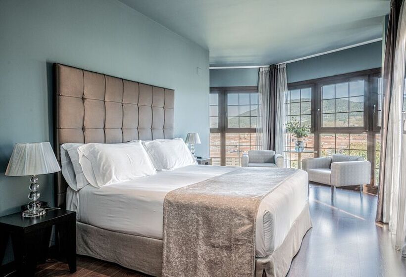 标准间, Pamplona Catedral