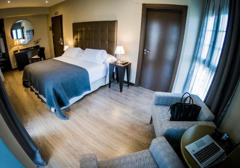 标准间, Pamplona Catedral