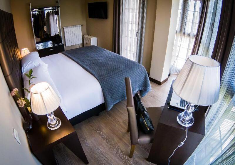 标准间, Pamplona Catedral