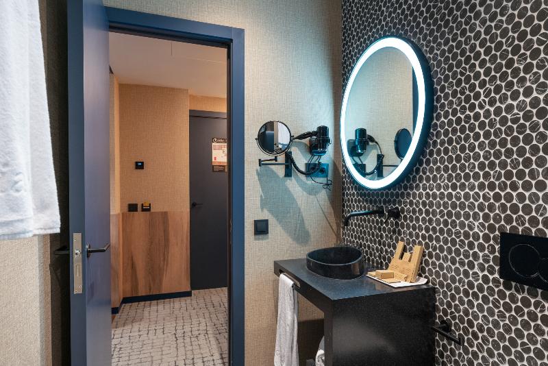 エコノミールーム, Panorama