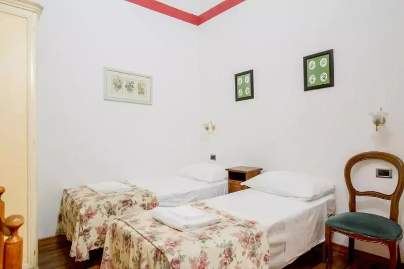 اتاق خانوادگی, Piccolo Hotel Con Access Ztl !!! ɲel ƈentro Storico Di ƒirenze !!!