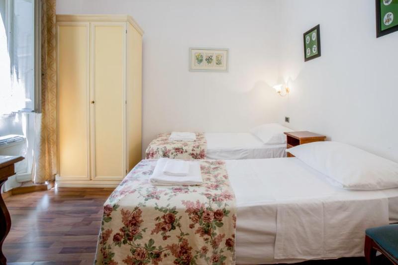 اتاق استاندارد سه نفره, Piccolo Hotel Con Access Ztl !!! ɲel ƈentro Storico Di ƒirenze !!!