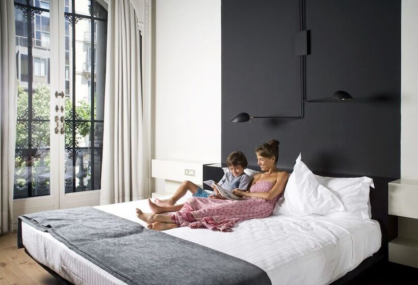 Habitación Triple Estándar, Praktik Rambla