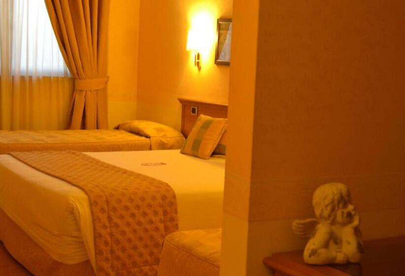 اتاق لوکس چهار تخته, Seccy Hotel Boutique Art & Museum