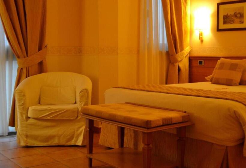 ロイヤルルーム, Seccy Hotel Boutique Art & Museum