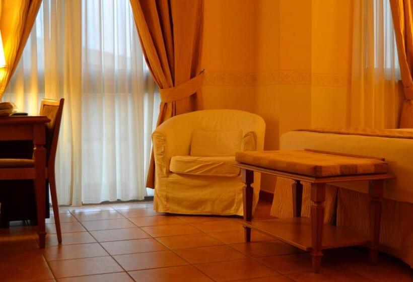 ロイヤルルーム, Seccy Hotel Boutique Art & Museum