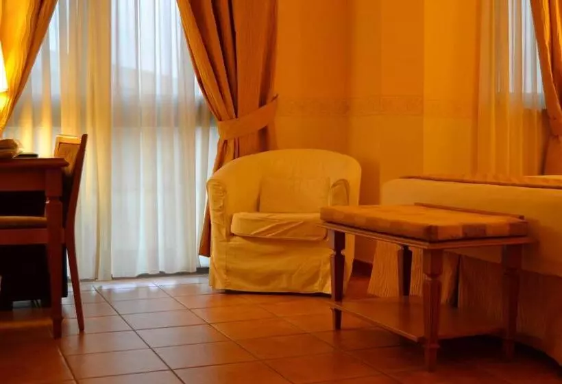 اتاق رویال, Seccy Hotel Boutique Art & Museum
