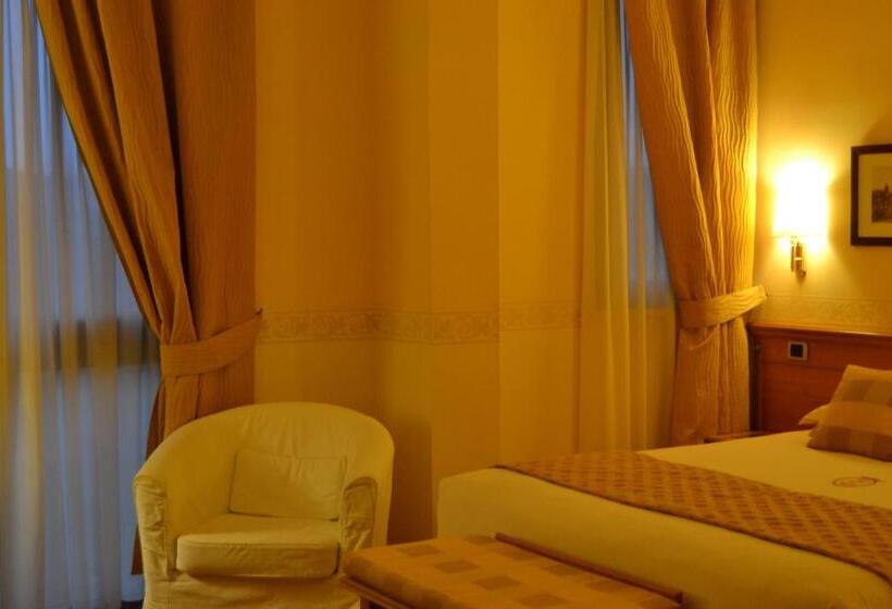 ロイヤルルーム, Seccy Hotel Boutique Art & Museum