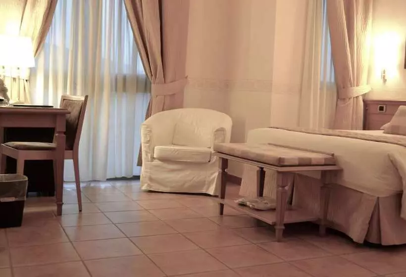 اتاق رویال, Seccy Hotel Boutique Art & Museum