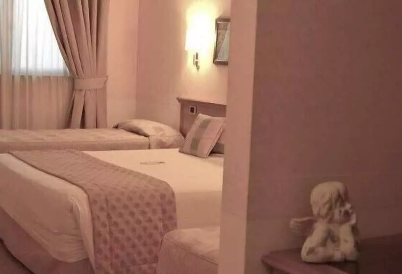 اتاق لوکس سه تخته, Seccy Hotel Boutique Art & Museum