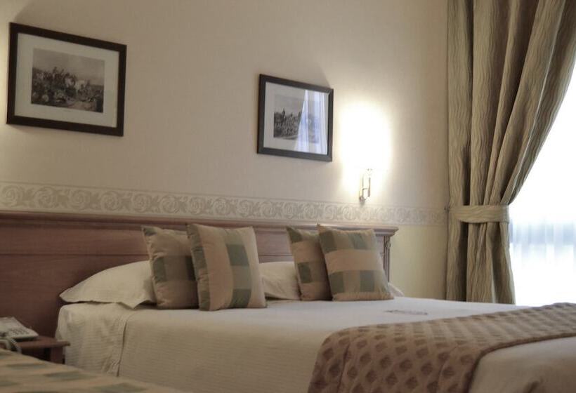 اتاق لوکس سه تخته, Seccy Hotel Boutique Art & Museum