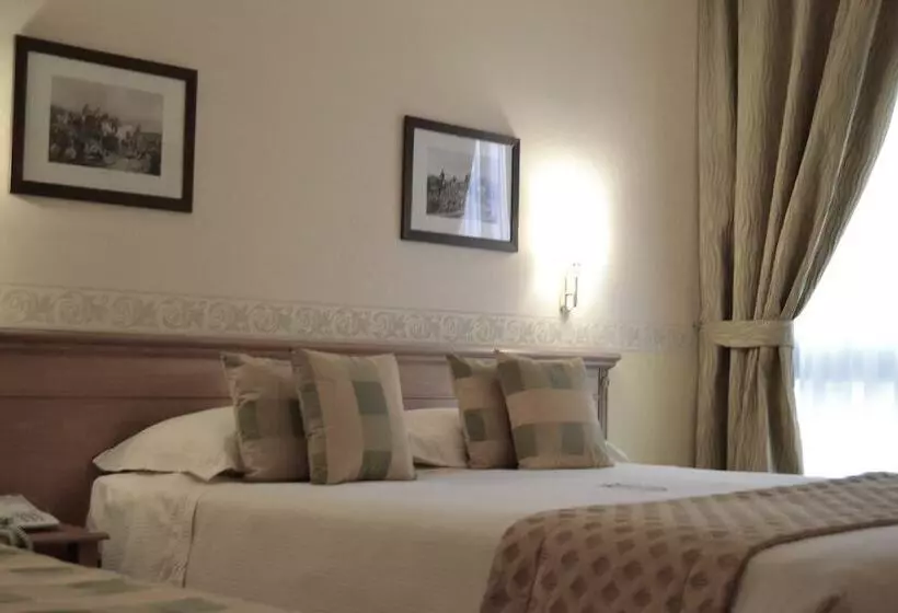 اتاق لوکس سه تخته, Seccy Hotel Boutique Art & Museum
